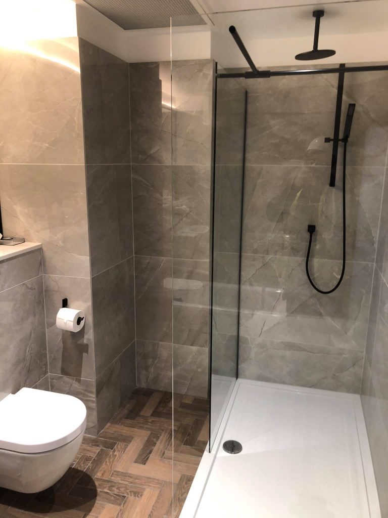 Europa Hotel, Belfast Bathroom Tiling